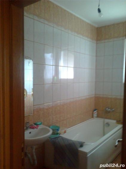 Casă cu 4 camere cu Teren 1211 Mp în Recea