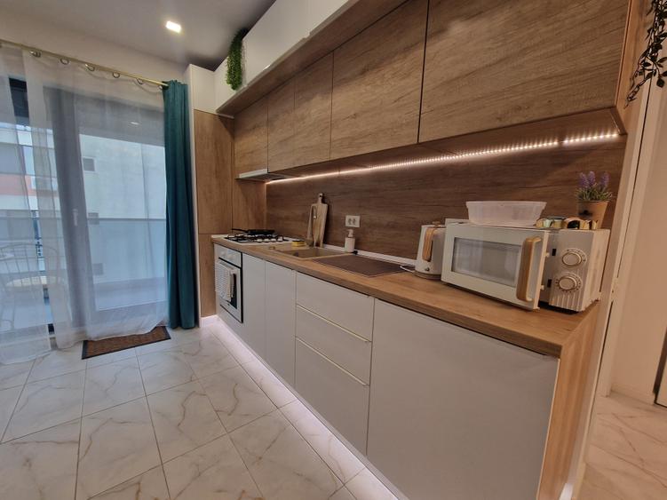 Apartament cu 2 camere semidecomandat în Tomis Plus