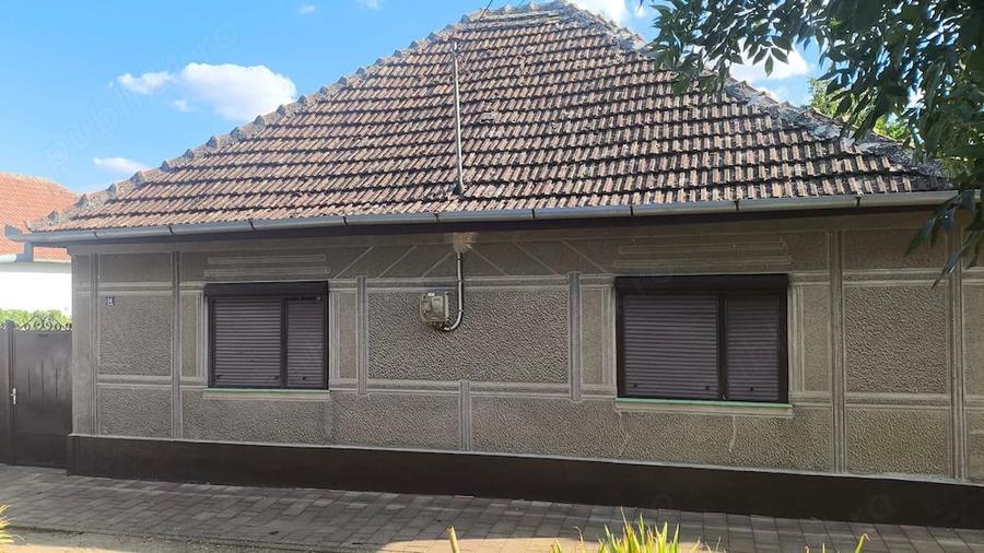 Casă cu 3 camere cu Teren 1870 Mp în Central