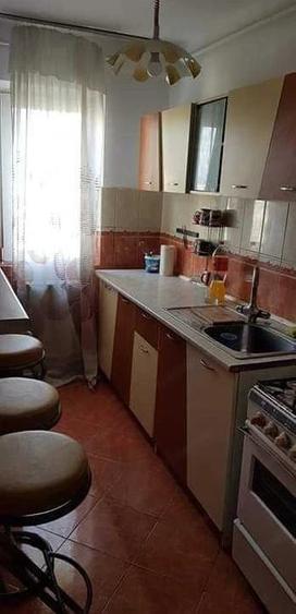 Apartament cu 2 camere decomandat în Buziașului