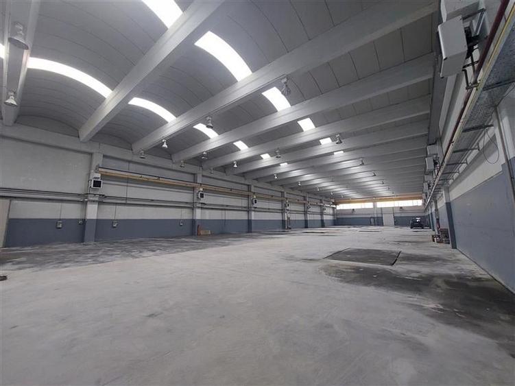 Spațiu industrial, de 1,936 mp, în Exterior Vest