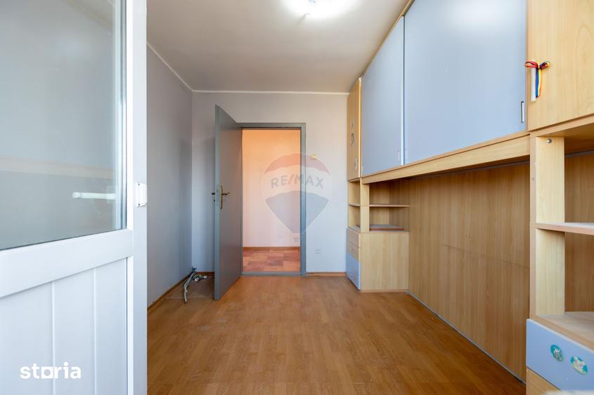Apartament cu 3 camere în Traian