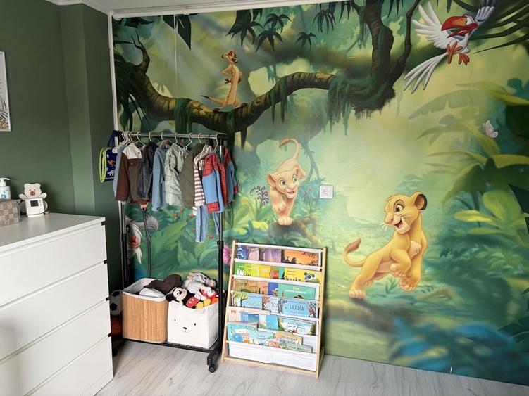Apartament cu 2 camere decomandat în 1 Decembrie