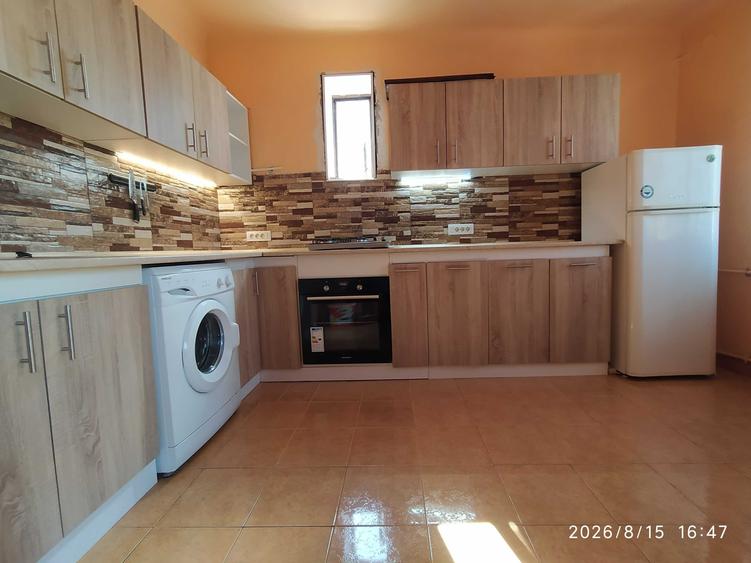 Apartament cu 2 camere semidecomandat în Cantemir