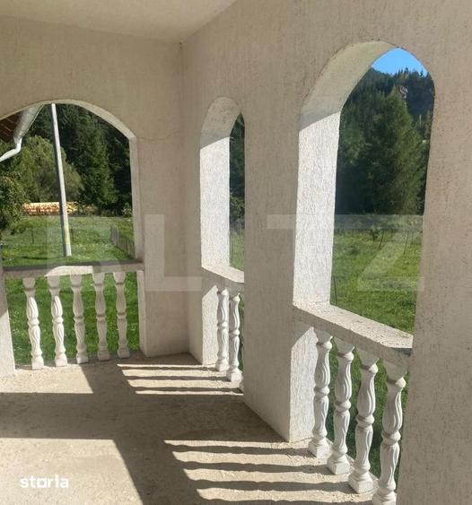 Casă cu Teren 1755 Mp în Fundu Moldovei