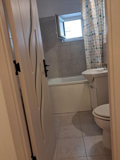 Casă cu 2 camere decomandat cu Teren 55 Mp în Central