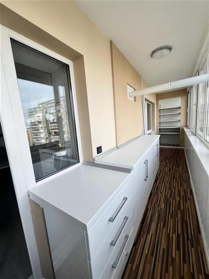 Apartament cu 4 camere decomandat, mobilat în Răcădău