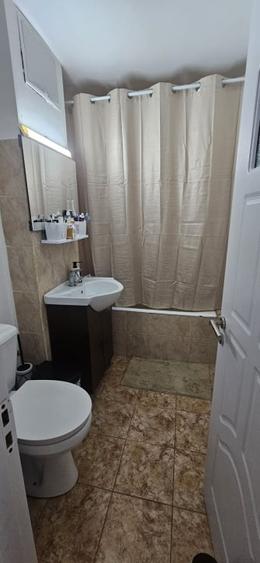 Apartament cu 4 camere decomandat, mobilat în Cornitoiu