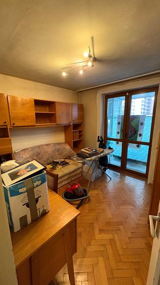 Apartament cu 3 camere semidecomandat, mobilat în Parcul Circului