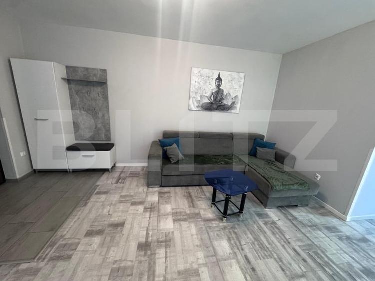Apartament cu 2 camere semidecomandat, mobilat în Florești