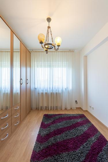 Duplex cu 4 camere cu Canalizare în Voluntari