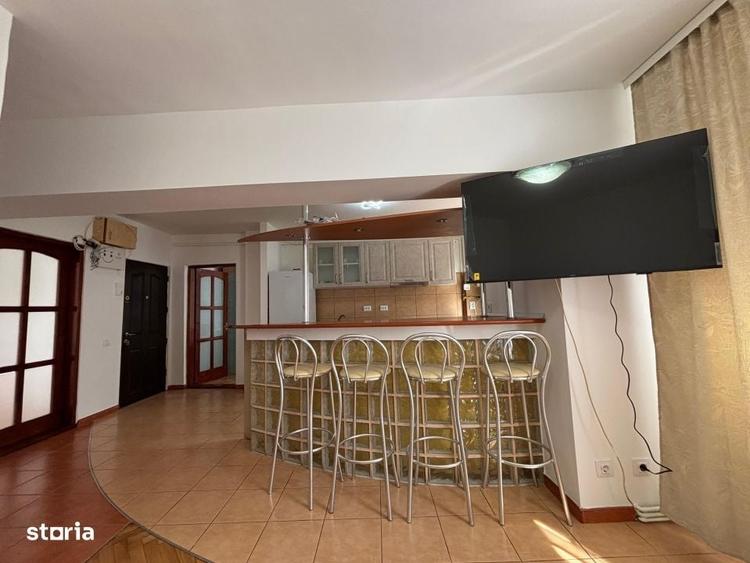 Apartament cu 3 camere decomandat în Vasile Aaron