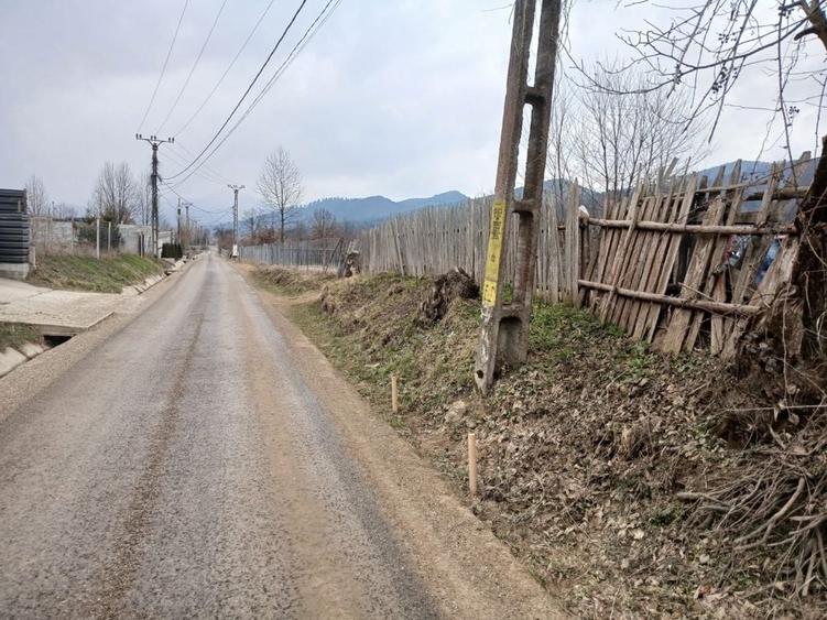 Teren de 2800 mp, în Dofteana