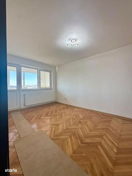 Apartament cu 3 camere decomandat în Gara