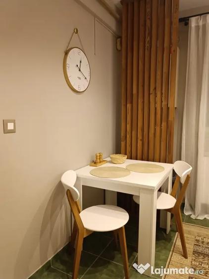 Garsonieră decomandată în Ipotești
