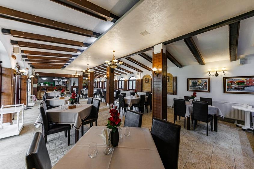 Spațiu comercial, de 2,860 mp, în Izvin