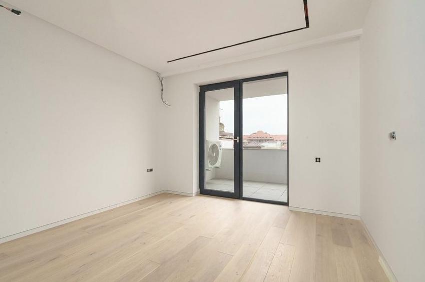 Penthouse Exclusivist cu Terase Generoase și Design Modern în Zona Aviatorilor - 12