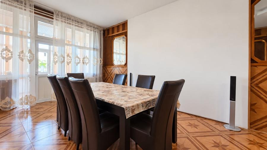 Apartament cu 3 camere semidecomandat, mobilat în Eforie Nord