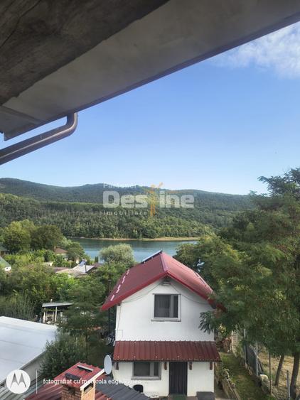 Casă individuală cu 5 camere cu Canalizare în Hunedoara