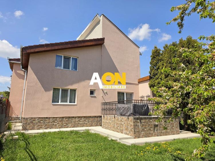 Duplex cu 3 camere cu Canalizare în Cetate