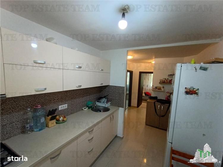 Apartament cu 4 camere decomandat în Ozana