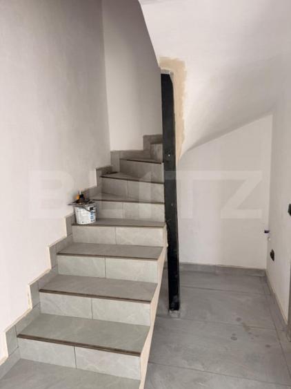 Casă cu 5 camere cu Teren 250 Mp în Central