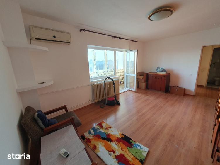 Apartament cu 4 camere decomandat în Pantelimon