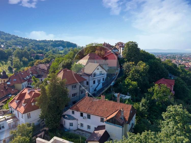 Apartament cu 2 camere semidecomandat în Brașovul Vechi