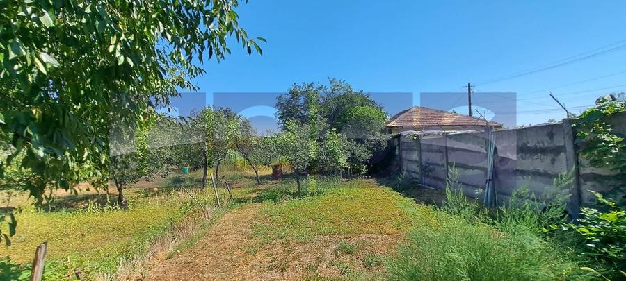 Casă individuală cu 4 camere cu Canalizare în Central