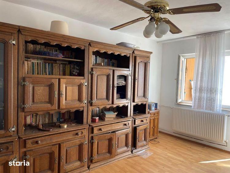 Apartament cu 2 camere decomandat în Republicii