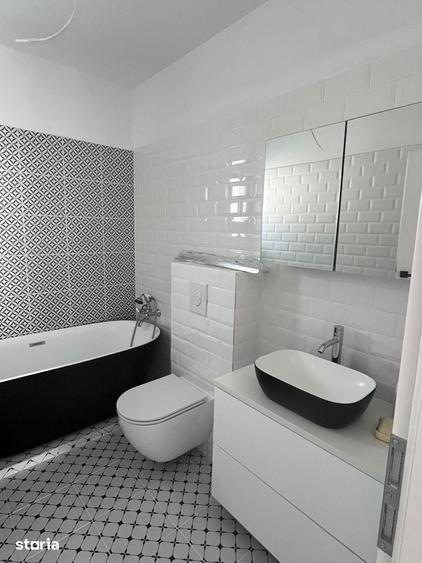 Casă cu 4 camere cu Teren 350 Mp în Vidra
