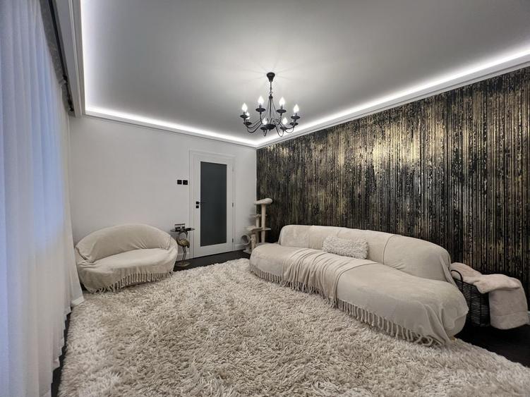 Apartament cu 3 camere semidecomandat în Central
