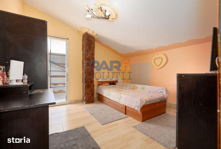 Casă cu 6 camere cu Teren 428 Mp în Horia