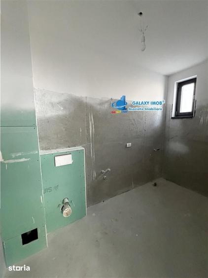 Casă cu 5 camere cu Teren 230 Mp în Central