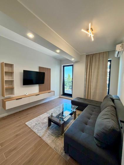 Apartament cu 2 camere decomandat în Universitate