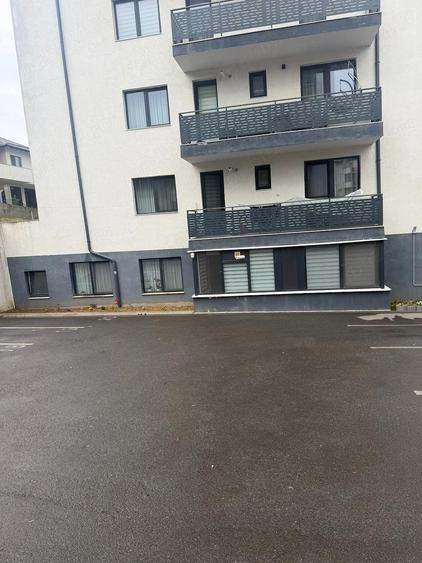 Loc de parcare exterior de inchiriat Fagului 14, Flore?ti - 1