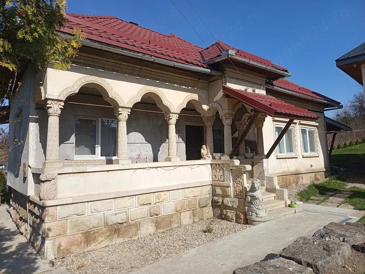 Casă cu Teren 3103 Mp în Central