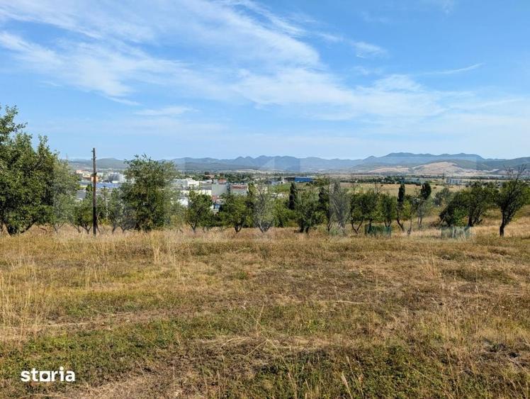 Teren de 1400 mp, în Central