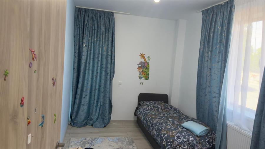 Apartament cu 5 camere decomandat, mobilat în Gheorghe Doja