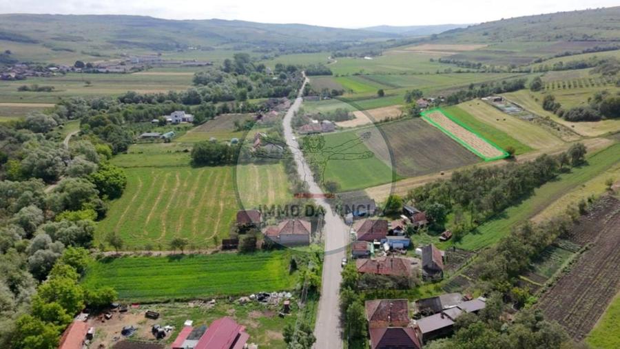 Teren de 2100 mp, în Borșa