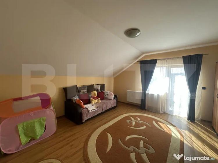 Casă cu 4 camere cu Teren 853 Mp în Păulești