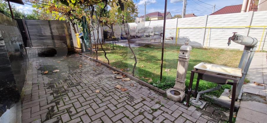 Casă individuală cu 6 camere cu Canalizare în Lascăr Catargiu