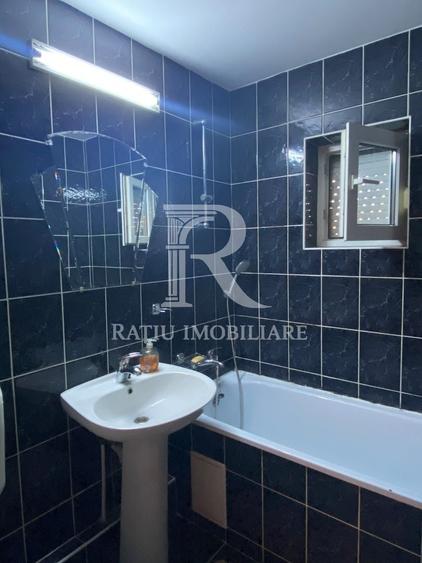 Apartament cu 3 camere decomandat, mobilat în Rogerius