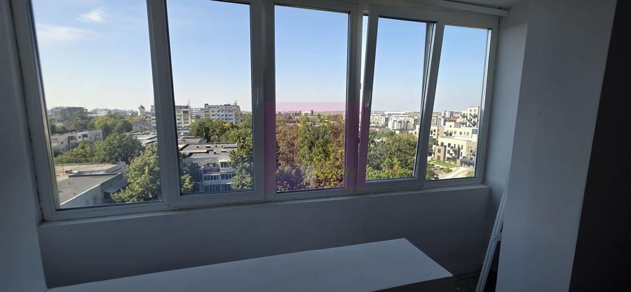 Apartament cu 3 camere semidecomandat în Cablul Românesc