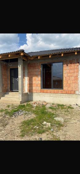 Casă cu 3 camere în Unirea