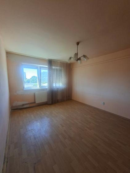 Piata Doina, apartament cu centrala - 2
