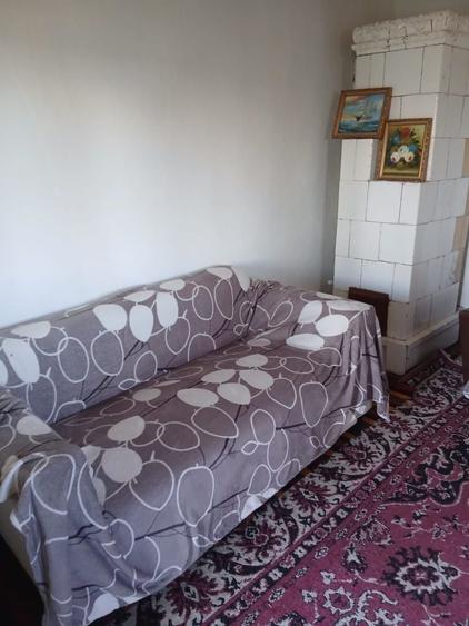Casă cu 2 camere decomandat în Căldăraru