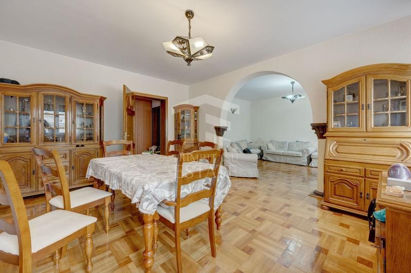 Casă individuală cu 40 camere cu Canalizare în Ultracentral