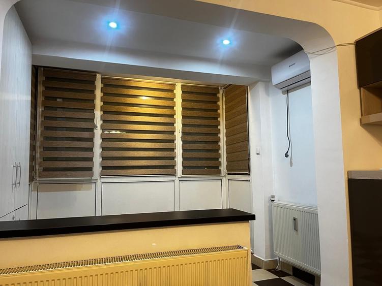 Apartament cu 2 camere decomandat în Titan
