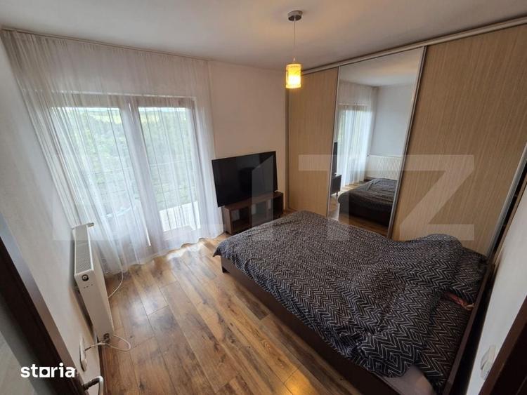 Casă cu 5 camere cu Teren 3000 Mp în Pericei